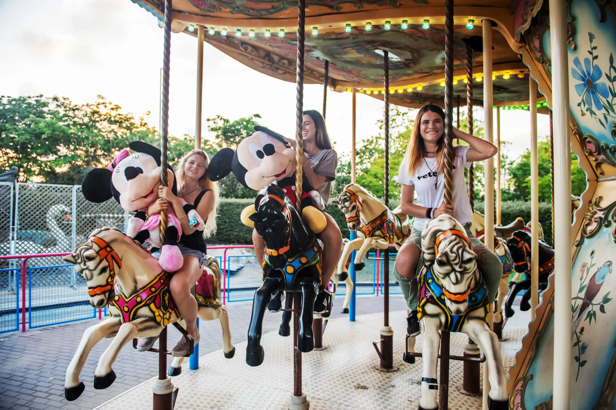 קרוסלת הסוסים סופרלנד (1)